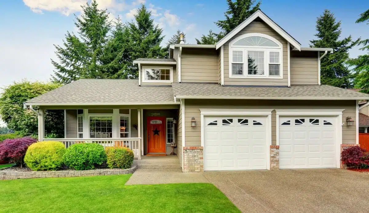 Siding contractors in Victoria - working with siding planks, panels, shingles Siding contractors in Victoria - working with siding planks, panels, shingles