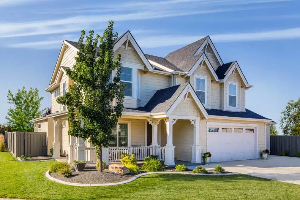 Engineered wood siding installation from the best company in Victoria Engineered wood siding installation from the best company in Victoria