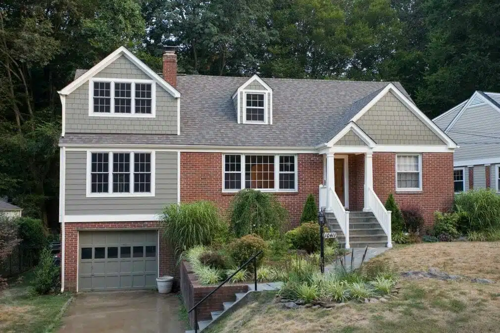James Hardie Straight Edge Shingles from Colourplus Statement collection in Monterey Taupe Colour Exterior home siding - installation and repair cost in Toronto