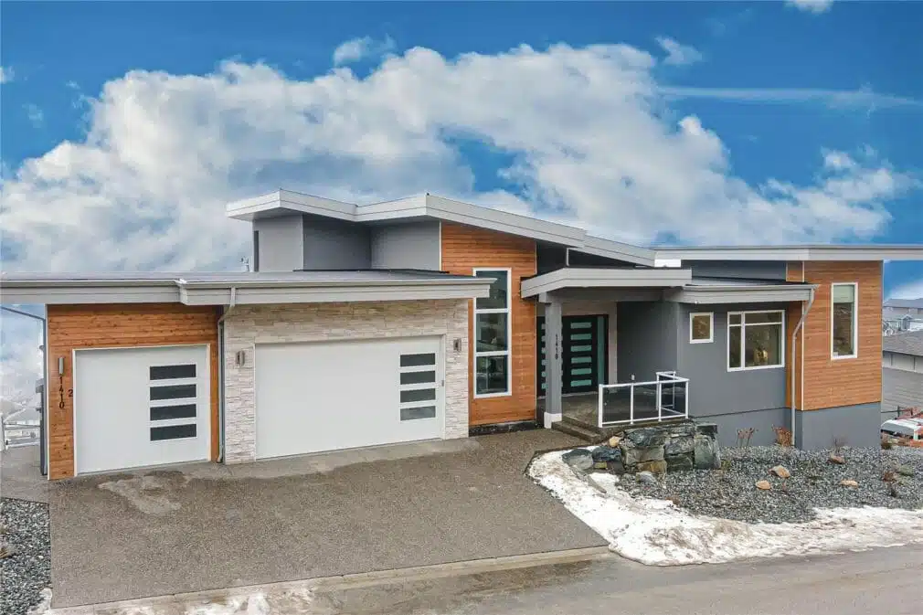 1″x4″ Tongue&Groove Knotty (STK) Cedar Siding Exterior home siding - installation cost in Kelowna