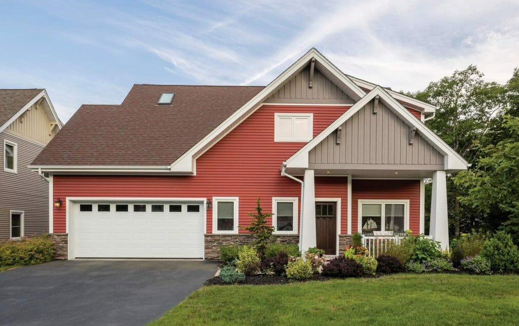 Royal® Estate™ D4 in Redwood, Royal® Board & Batten in Harvard Slate, and Royal® Vinyl Trim in White Best siding installation company in Canada