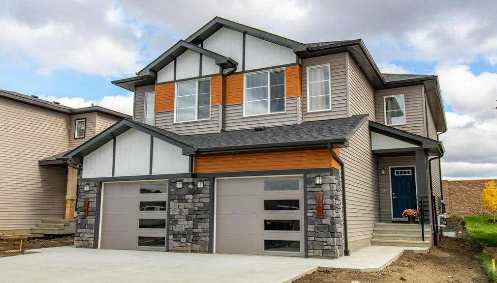 Metal Siding Cost in Calgary for your home - Installation and Repairs 