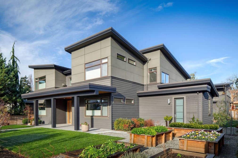 Installing all kinds of siding on house - top contractors cedar siding in Abbotsford