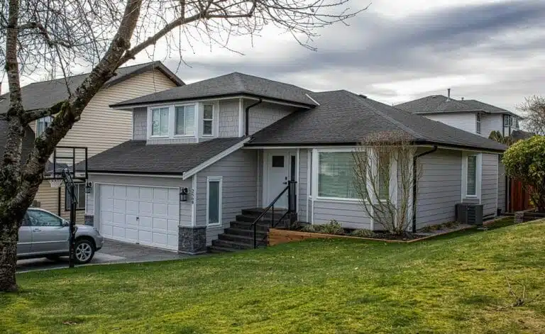 Ideal Siding Coquitlam photo 3