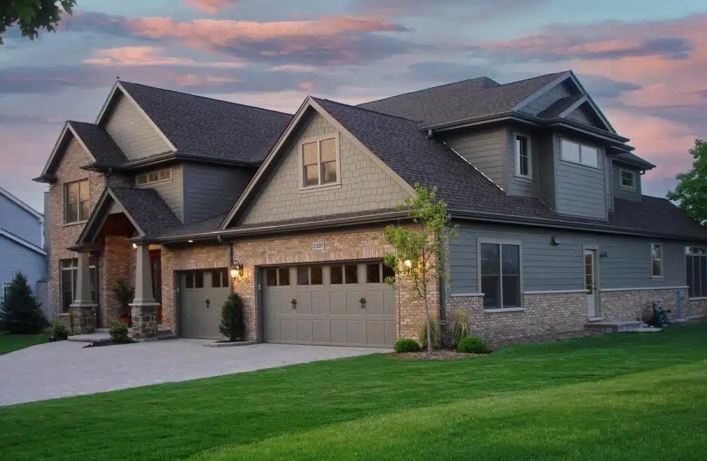 James Hardie Straight Edge Shingles from Colourplus Statement collection in Monterey Taupe Exterior home siding - installation cost in Barrie, ON