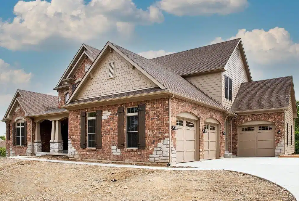 Exterior home siding - installation cost in Missisauga, ON Exterior home siding - installation and replacement cost of James Hardie, cedar, vinyl siding in Mississauga, ON