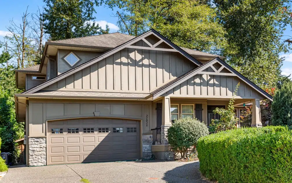 Cedar Board and Batten Siding James Hardie, cedar, vinyl siding installation and repair - best company in Chattanooga, TN