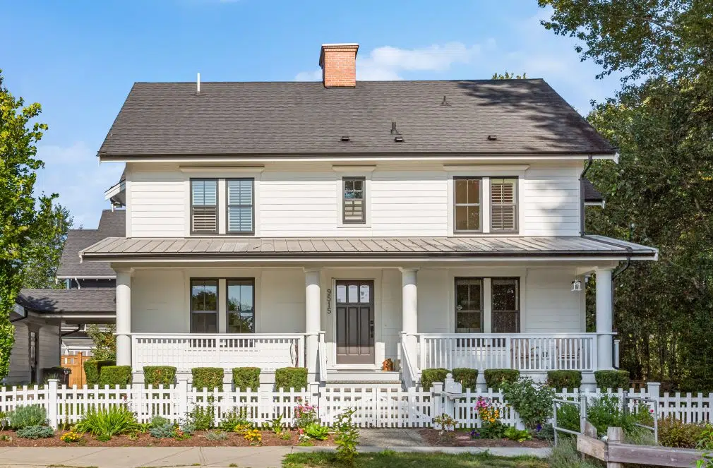 James Hardie Plank Siding Siding contractors in Chattanooga, TN - working with siding planks, panels, shingles - best price
