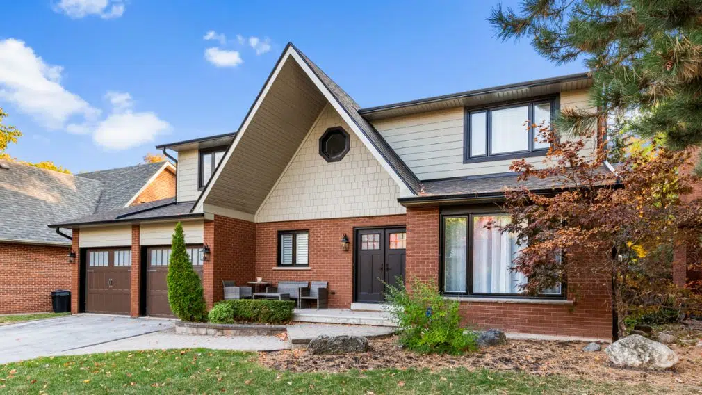 James Hardie Straight Shingles (Aged Pewter) Exterior home siding - installation and replacement cost of James Hardie®, cedar, vinyl siding in Pittsburgh