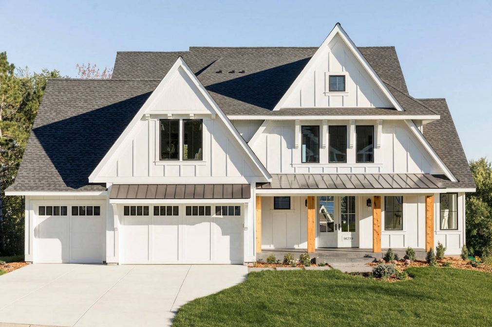 Top siding installation and repair company in Twin Cities - lap, board and batten, vertical and horizontal siding installation