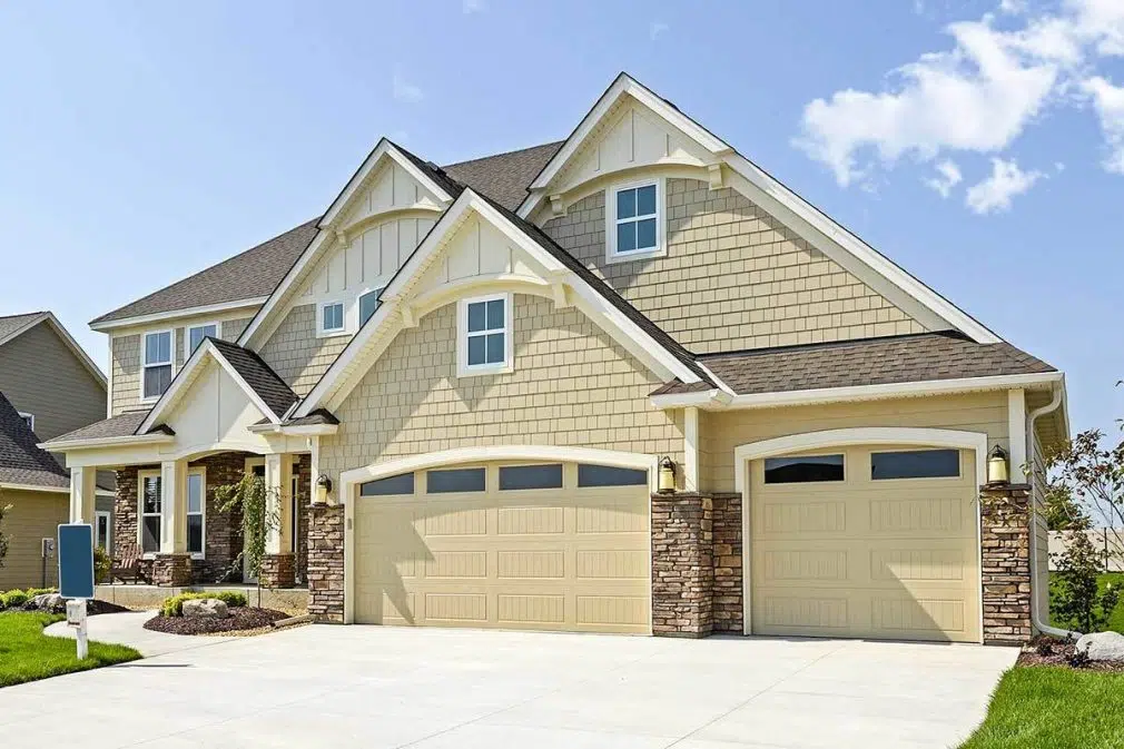 James Hardie Shingle Siding in Columbus, OH Price and installation for James Hardie® Siding from the company Ideal Siding®
