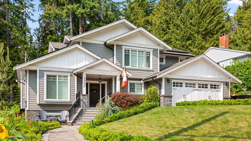 James Hardie Board and Batten in Arctic White Siding Company in Regina - Best Siding Contractors in the area. James Hardie, Cedar, Vinyl siding
