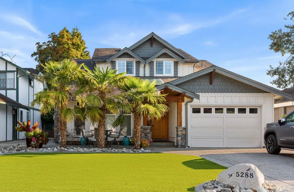 James Hardie Straight Edge Shingles CM from Statement collection in Gray Slate Siding installation and repair - best company and contractors in Orlando, Florida