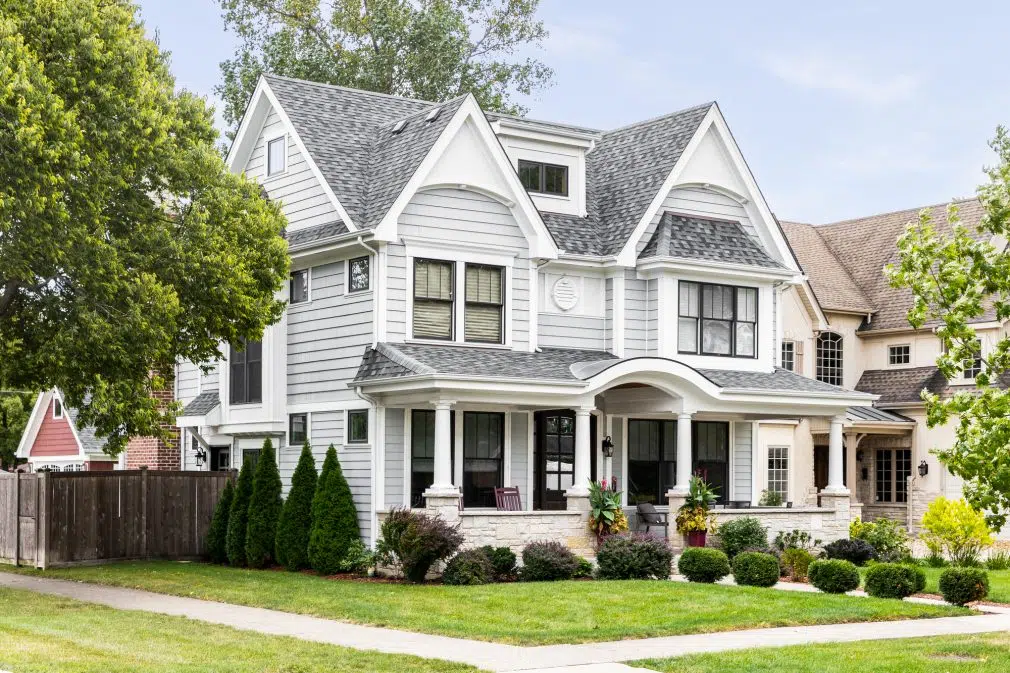 James Hardie® Plank Siding in Pearl Gray Siding contractors in Chicago, IL - working with siding lap, panels, shingles