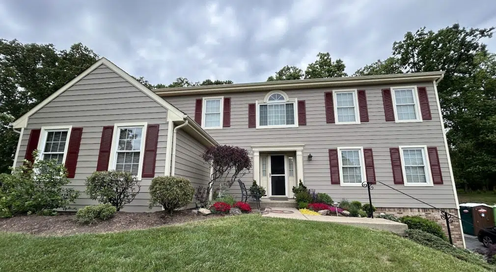 Everlast Lap Siding Siding contractors in DMV - working with siding planks, panels, shingles